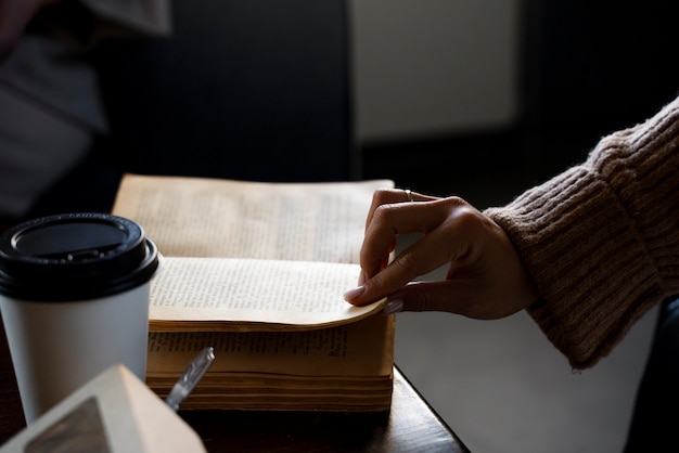 美国确诊病例超过138万,美国确诊超2859万