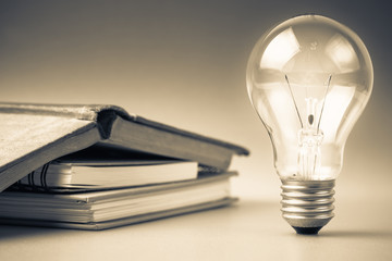 美国确诊病例超过138万,美国确诊超2859万